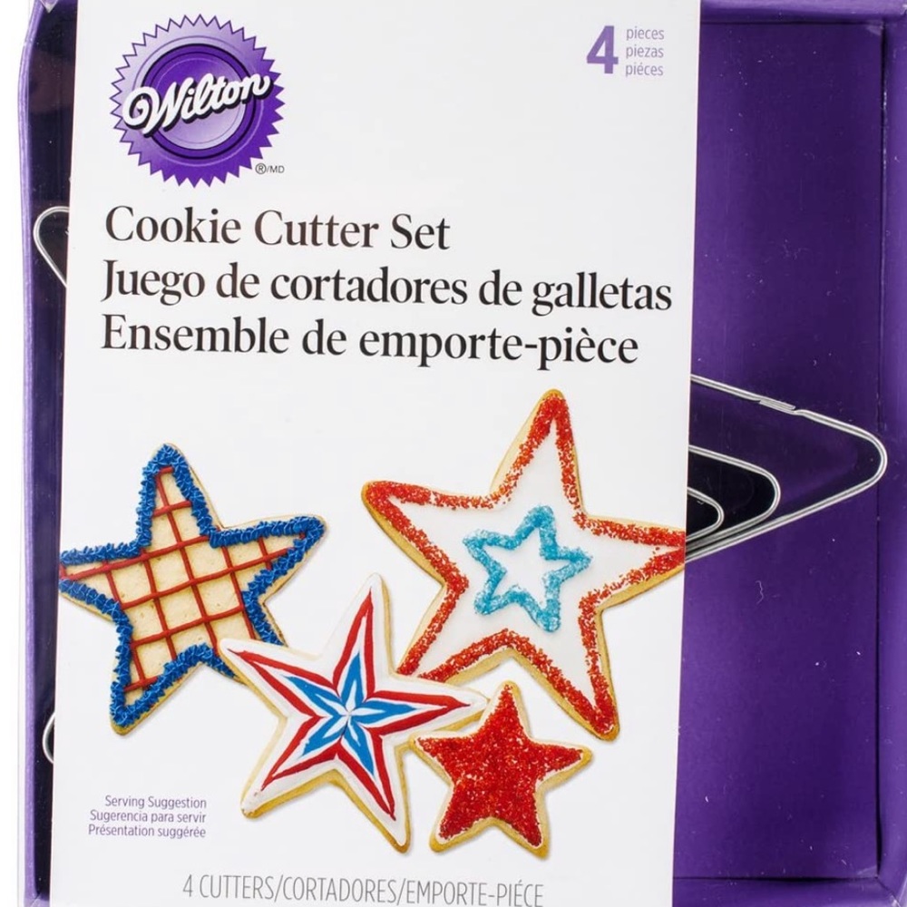 NWT Wilton Stars Nesting Metal 4 Piece Cookie Cutter Stars.